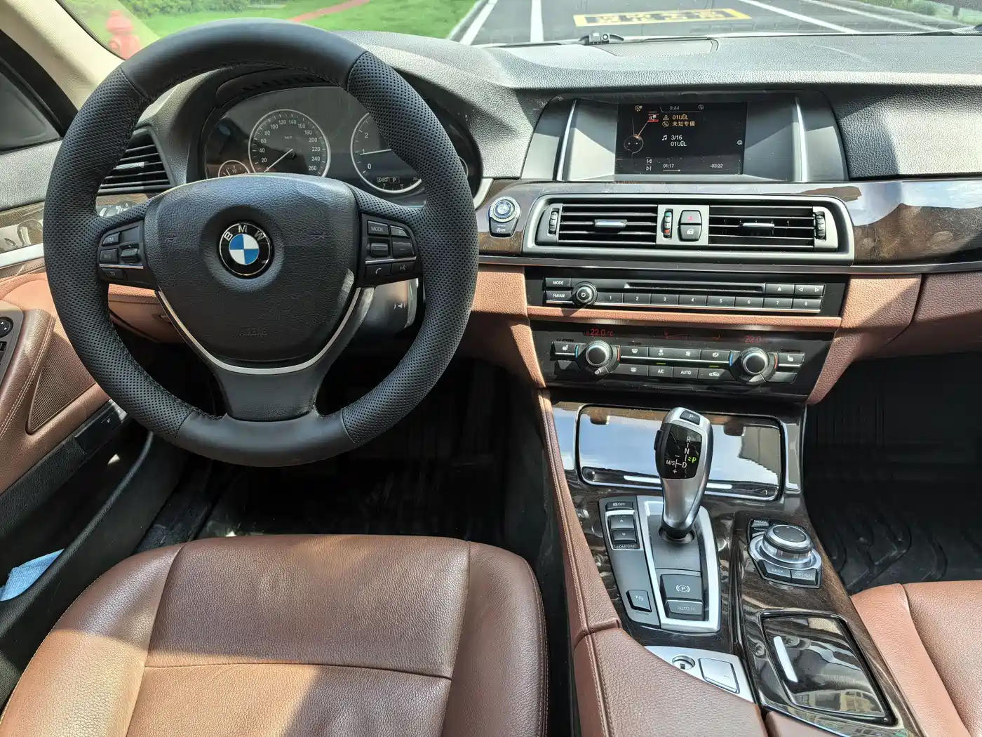 BMW 5 Series 2017 525Li Leading Edition фото 7