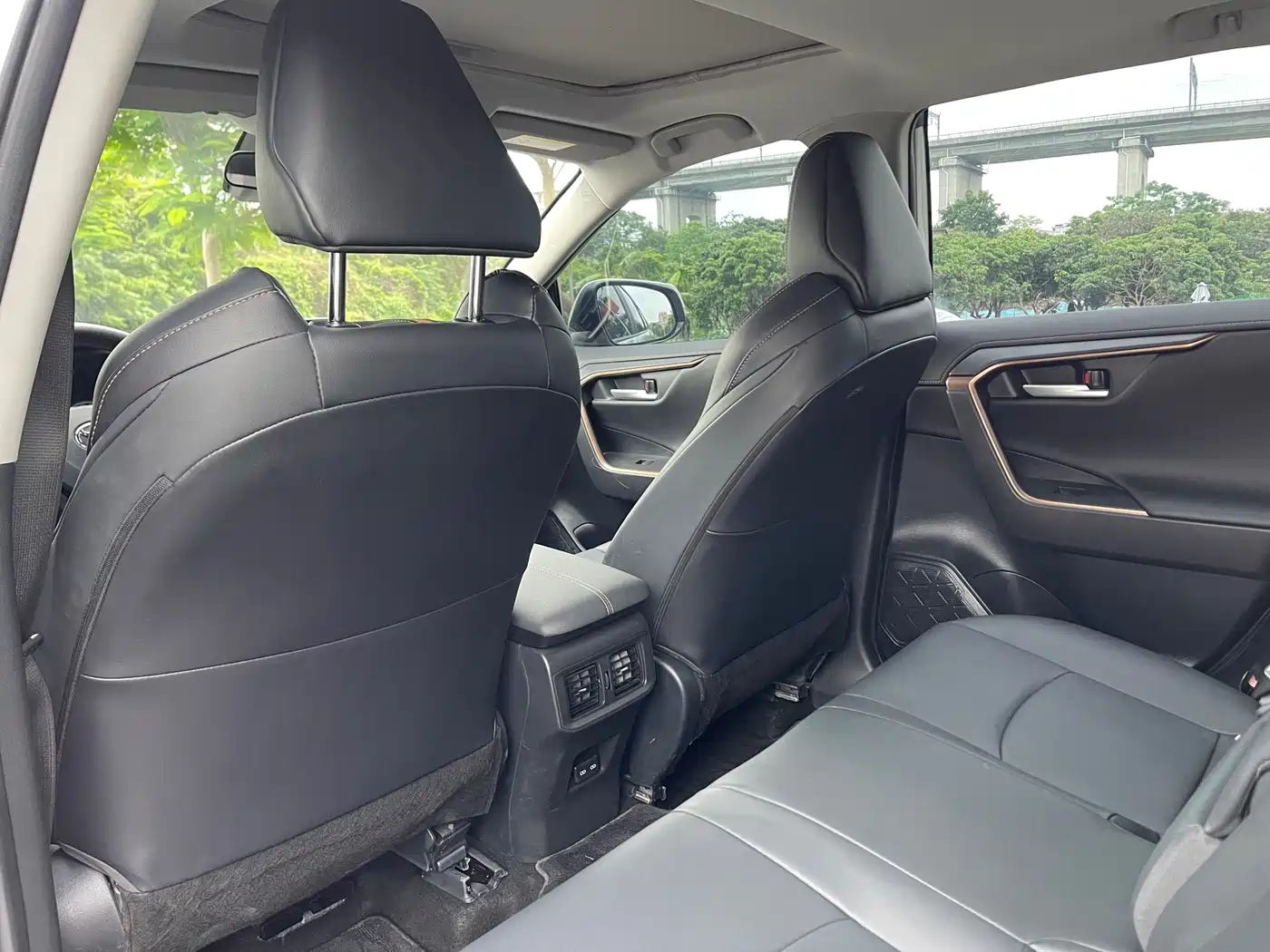 Toyota Wildlander 2024 2.0L CVT 2WD Urban Edition фото 25