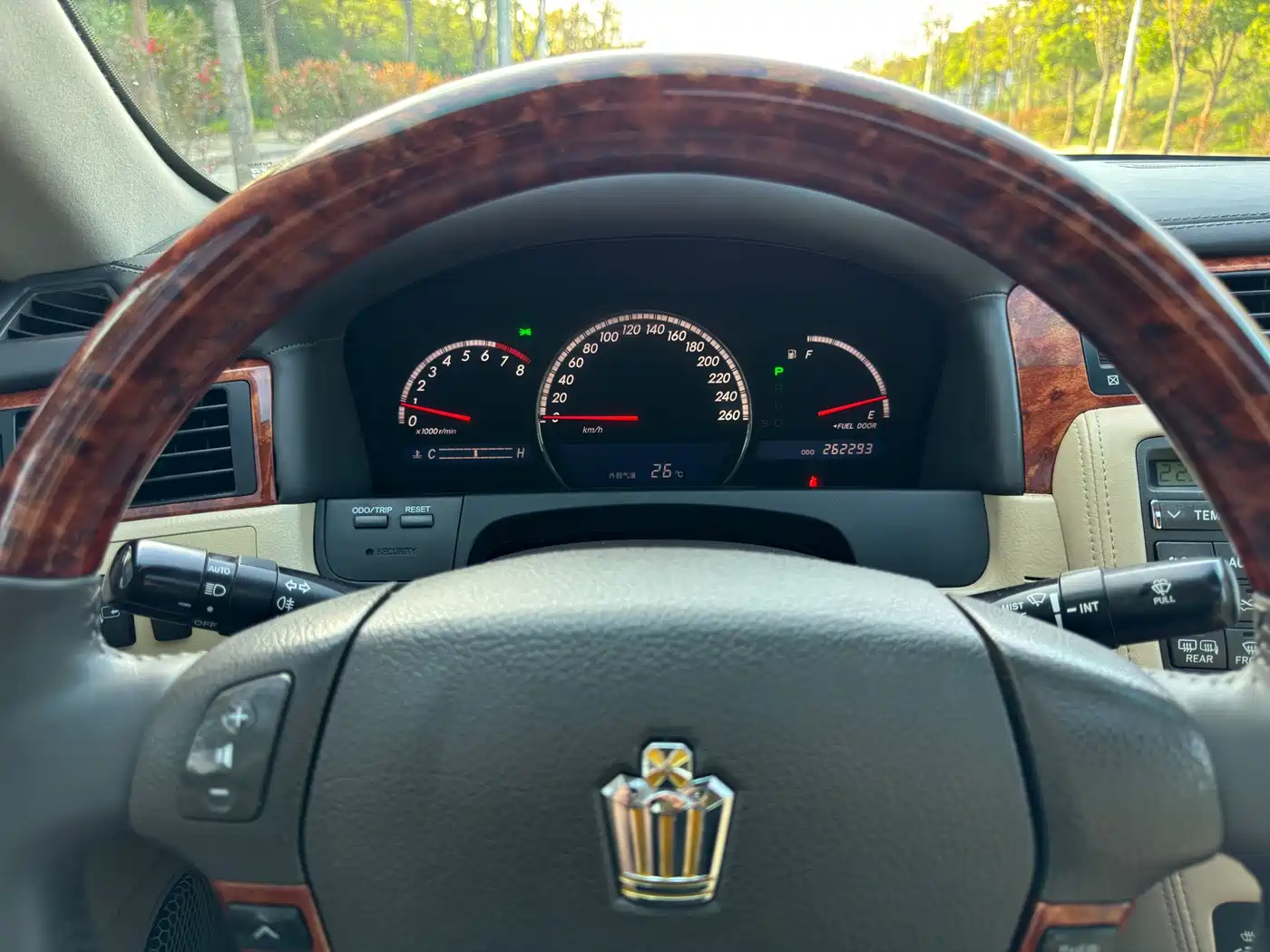Toyota Crown 2007 2.5L Royal Special Edition фото 4