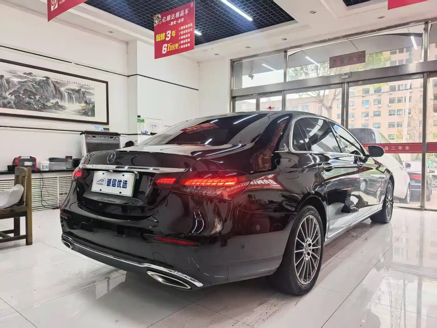 Mercedes-Benz E-Class 2023 E 260 L 4MATIC фото 13