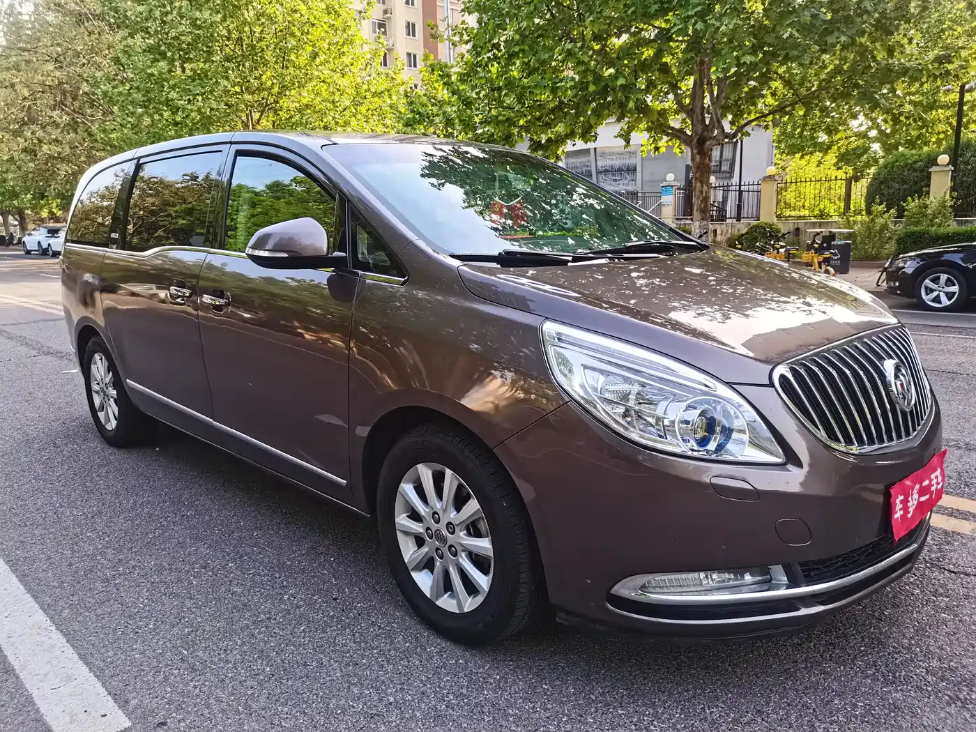 Buick GL8 2013 3.0L XT Luxury Business Flagship Edition фото 4