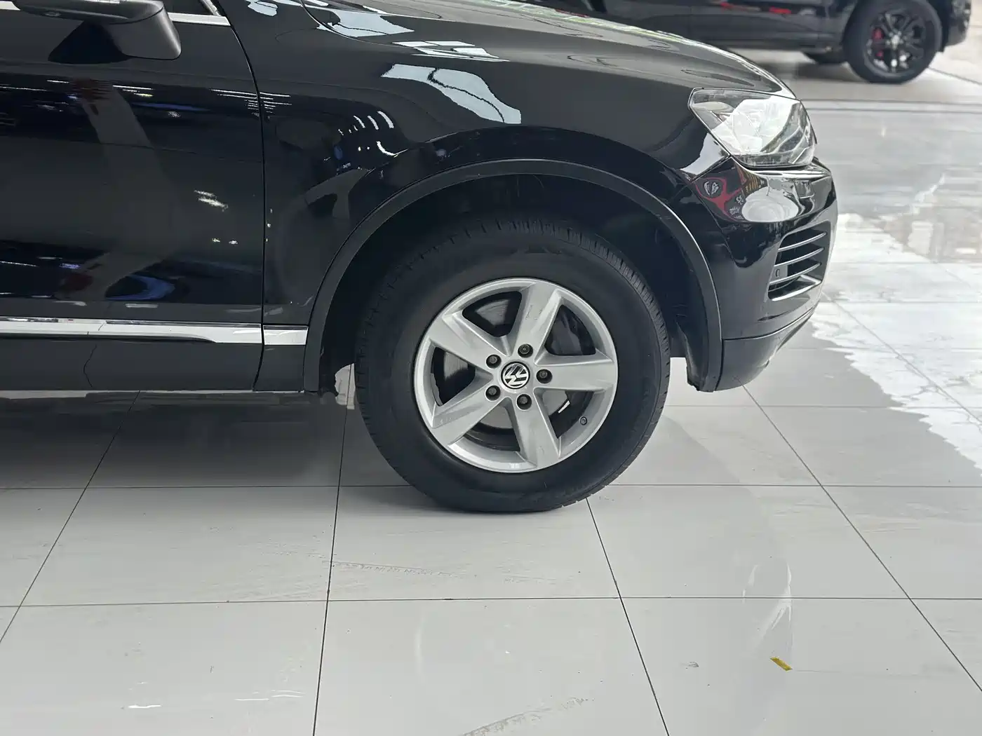 Volkswagen Touareg 2011 3.0TDI Diesel Comfort фото 12