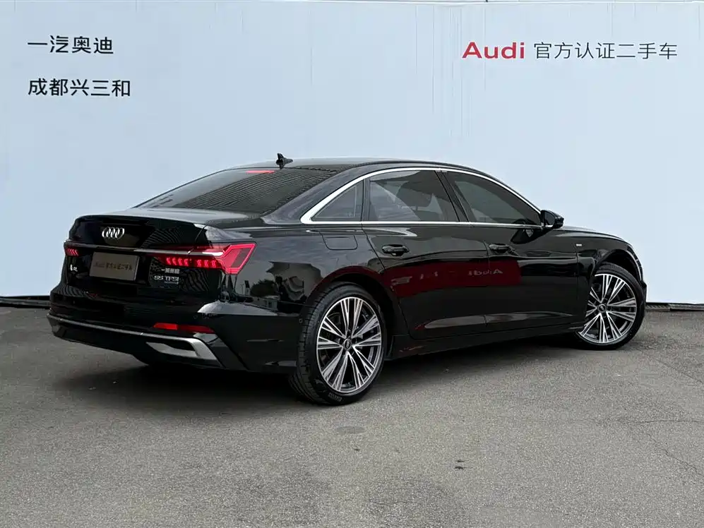Audi A6L 2024 55 TFSI quattro Exclusive Dynamic фото 4