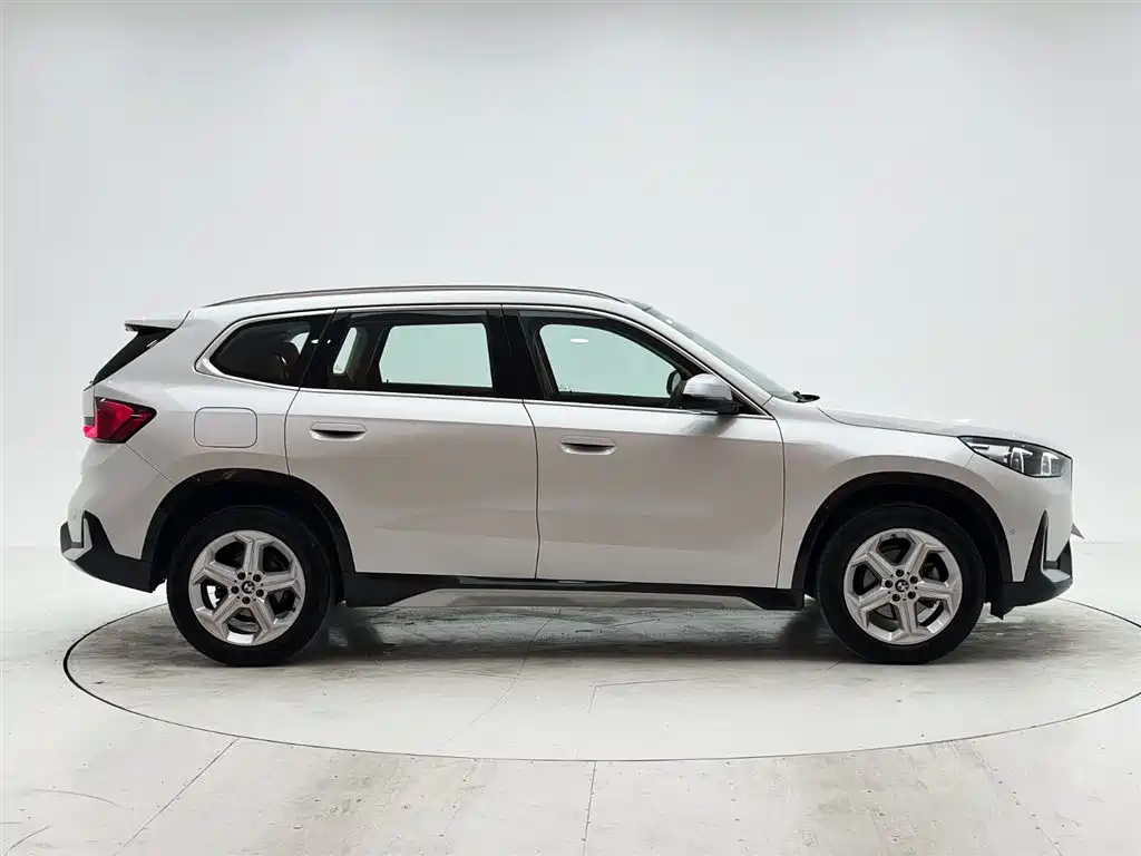 BMW X1 2023 sDrive20Li X Design Package фото 9