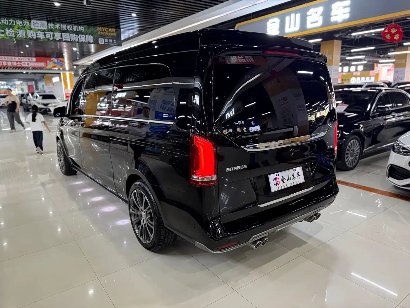Mercedes-Benz V-Class 2022 V 260 L Long Wheelbase Prestige Edition фото 18