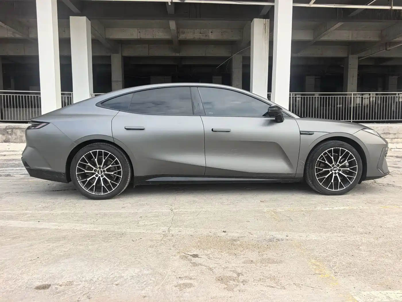 Geely Galaxy Galaxy E8 2024 2024 620km 4WD Starship Performance Edition