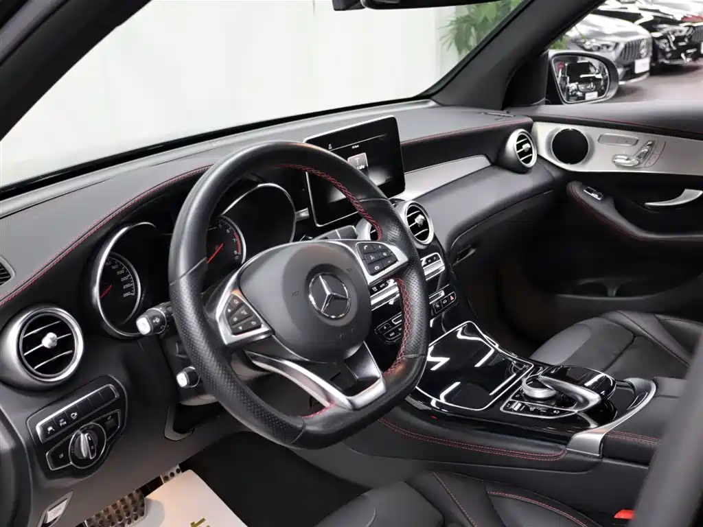 Mercedes-Benz GLC AMG 2017 AMG GLC 43 4MATIC фото 7