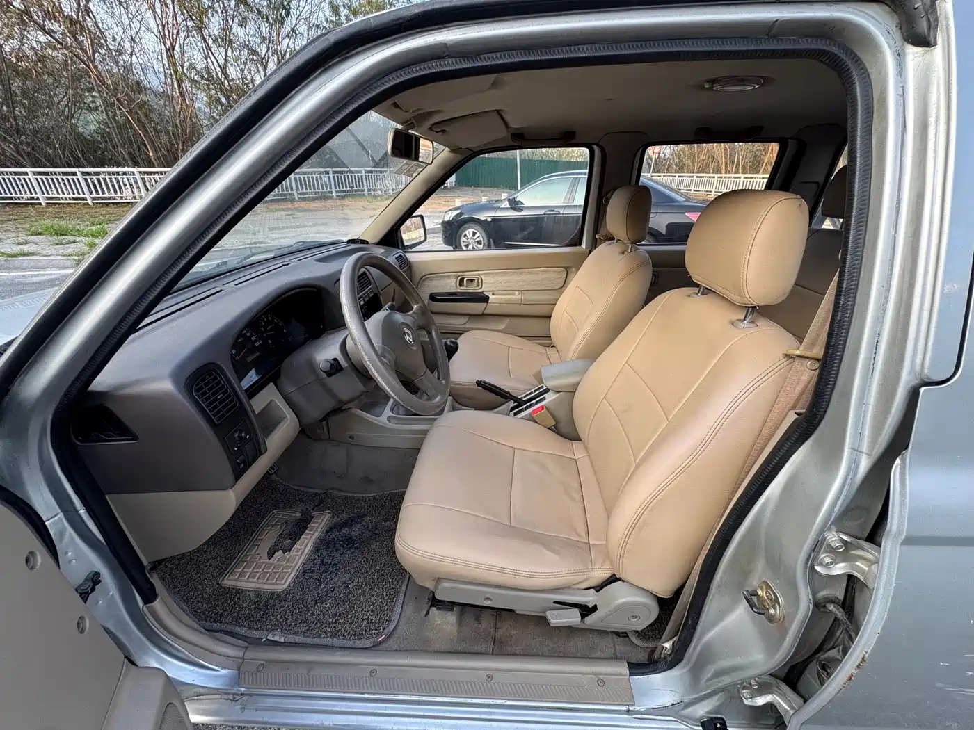 Dongfeng Ruiqi 2014 2013 2.4L Petrol 2WD Standard ZG24