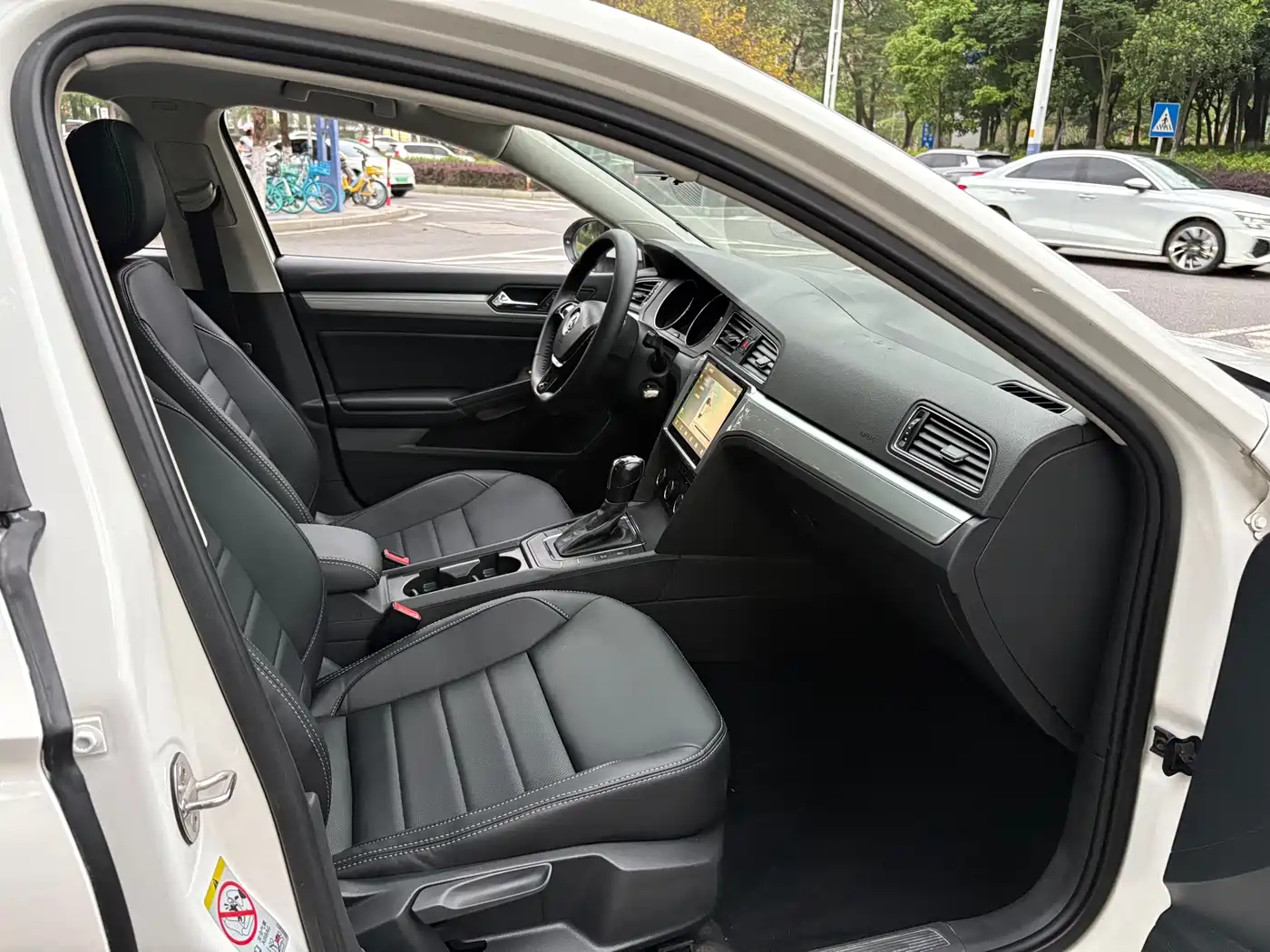Volkswagen Lamando 2017 230TSI DSG Trend Edition фото 14