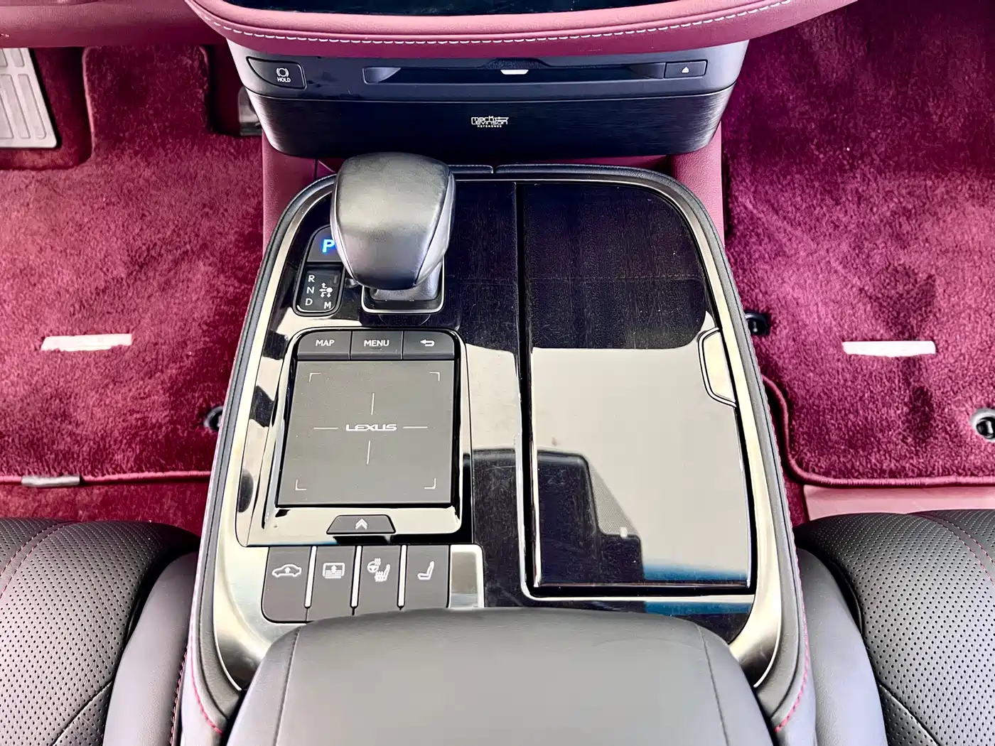Lexus LS 2021 500h Executive Edition фото 18
