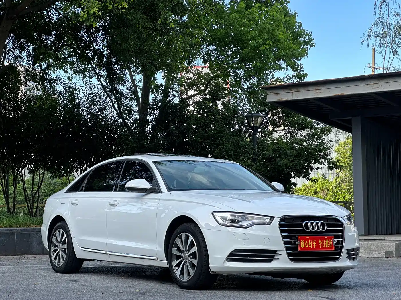 Фото 1 - Audi A6L