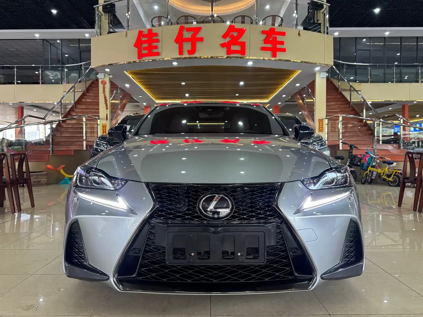 Lexus IS 2017 300 F SPORT фото 2