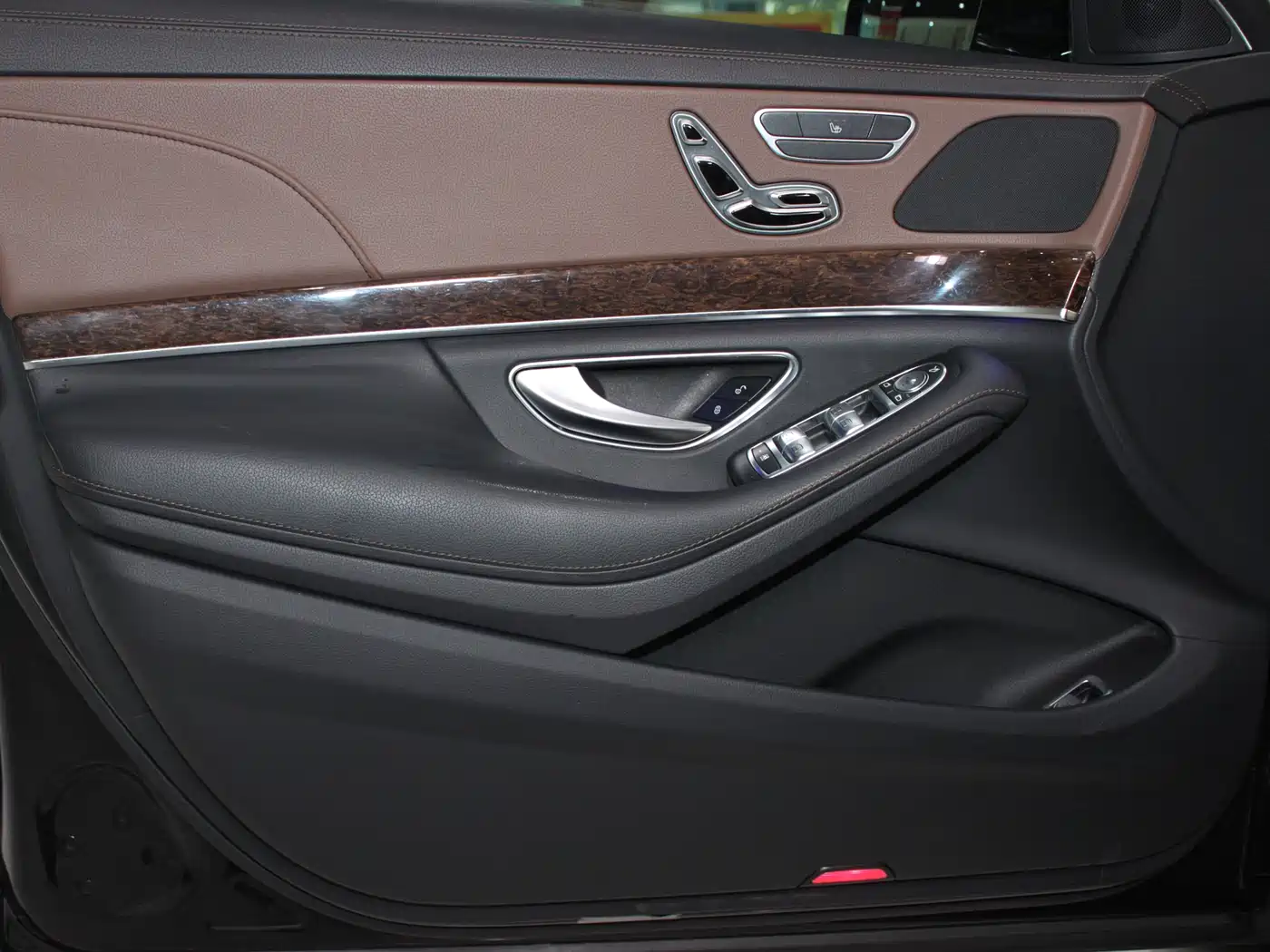 Mercedes-Benz S-Class 2017 S 320 L Business фото 42