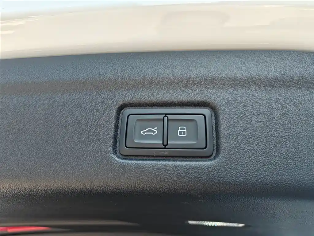 Audi Q6L e-tron 2025 Model Pioneer Edition фото 16