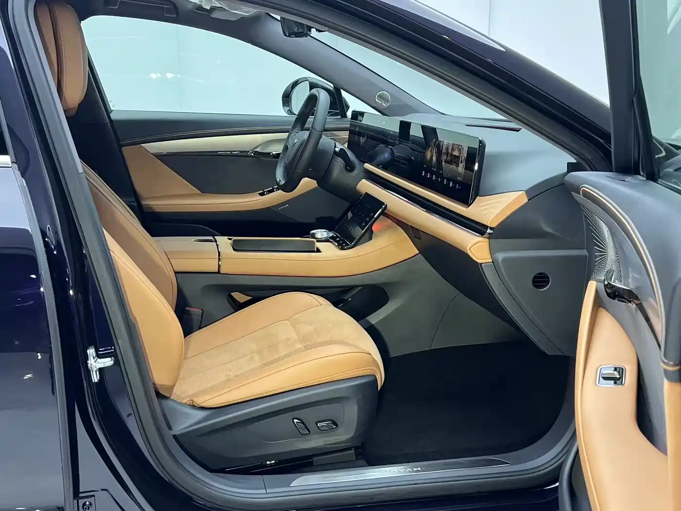 Voyah Auto VOYAH Zhuiguang 2024 PHEV AWD Ultra Long Range Flagship фото 20