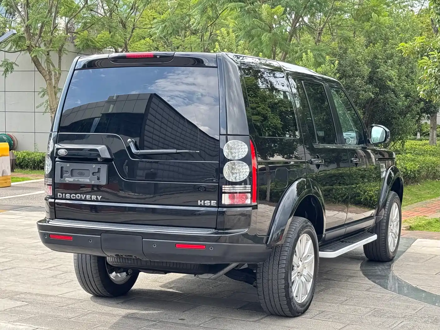 Land Rover Discovery 2015 3.0 SDV6 HSE Diesel фото 18