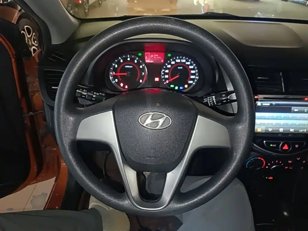 Hyundai Reina 2014 2014 Model 1.4L Automatic GLX