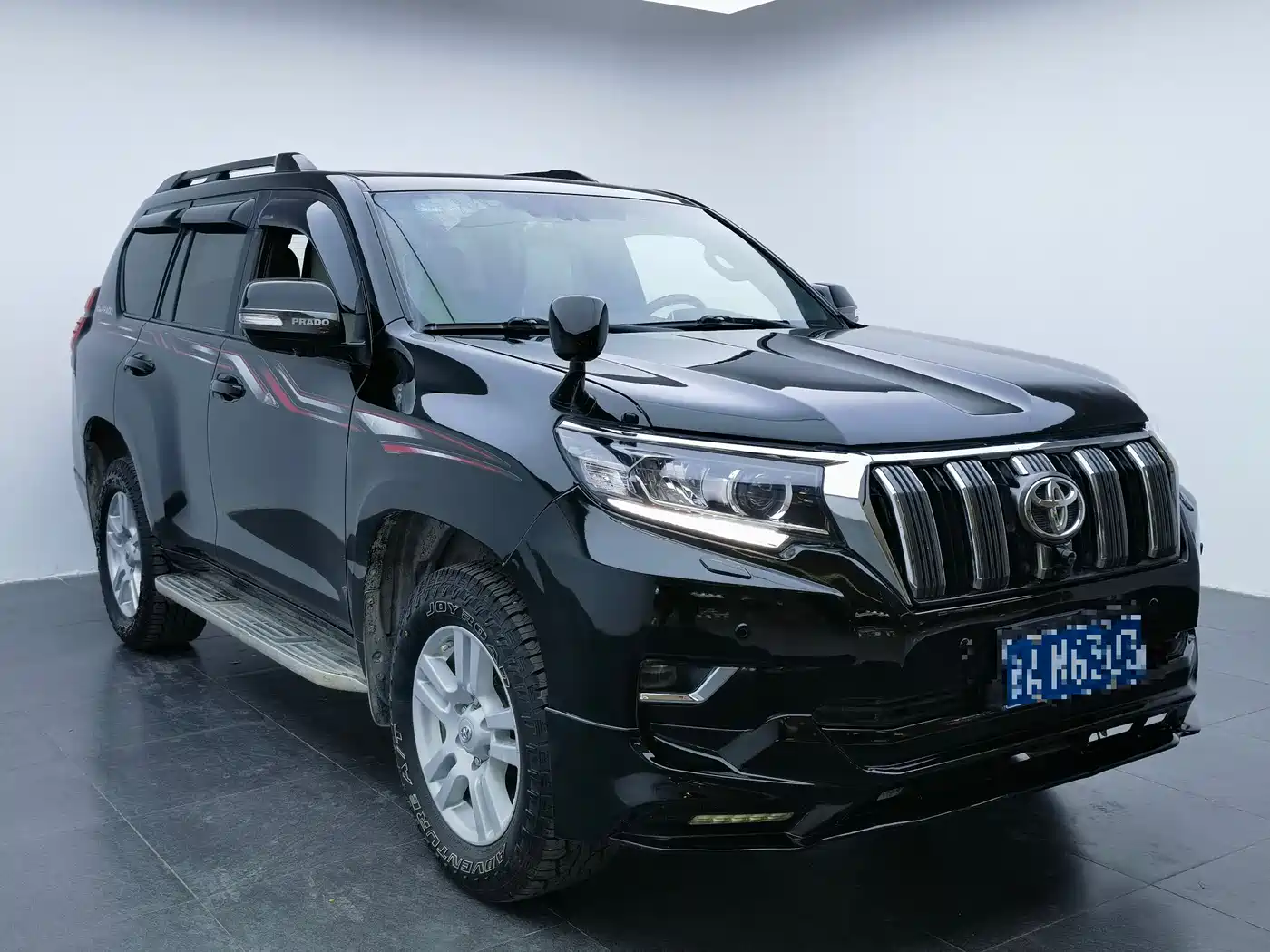 Toyota Prado 2010 4.0L Automatic VX фото 3