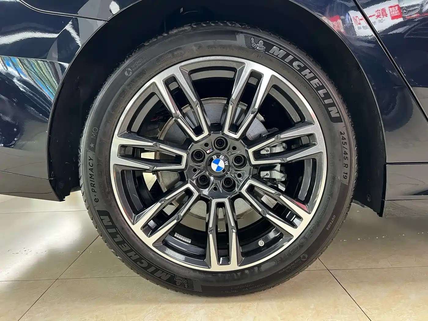 BMW 5 Series 2026 525Li M Sport Package фото 29