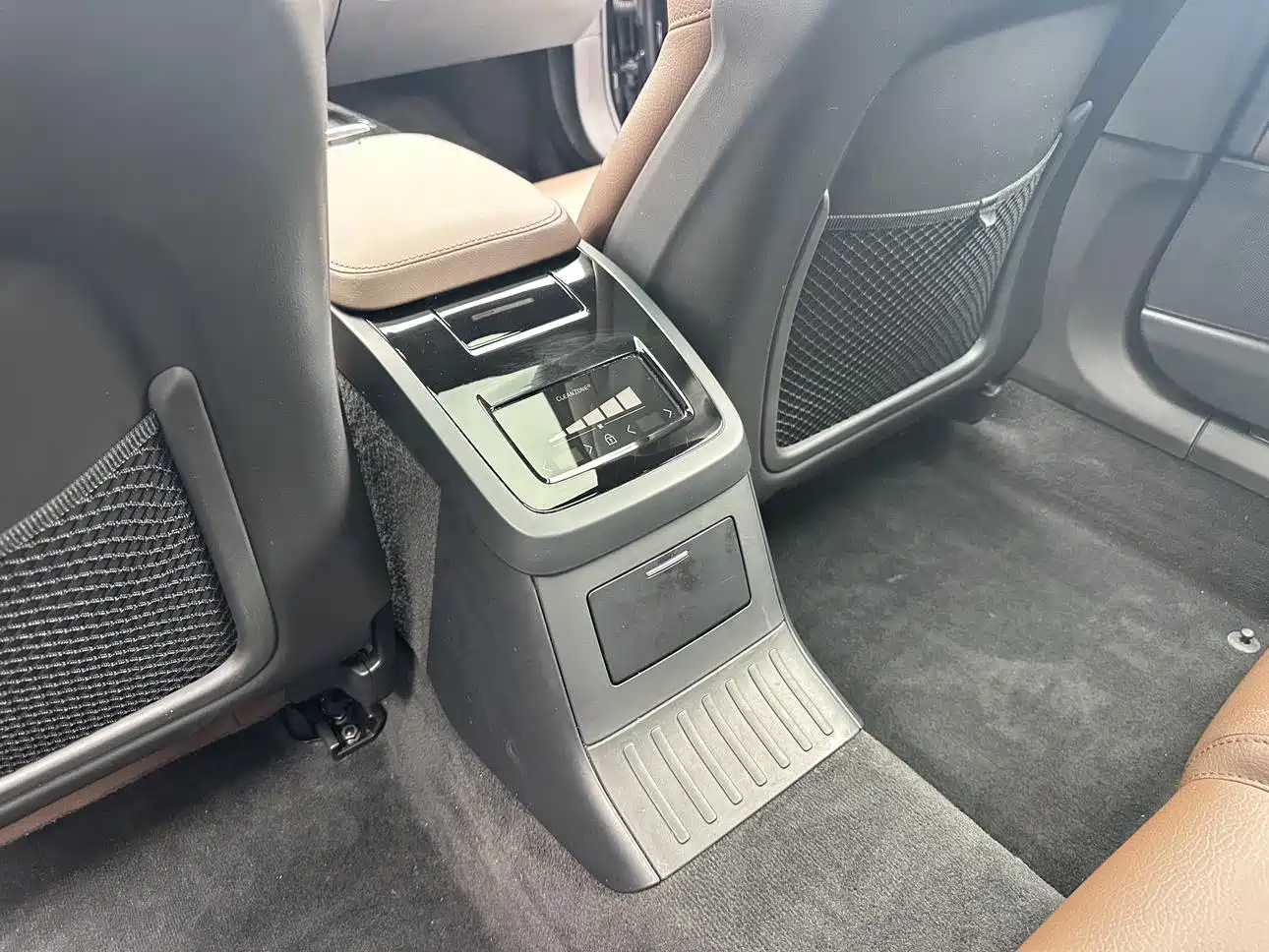 Volvo S90 Plug-in Hybrid 2024 2024 PHEV AWD Long Range Momentum Luxury Edition