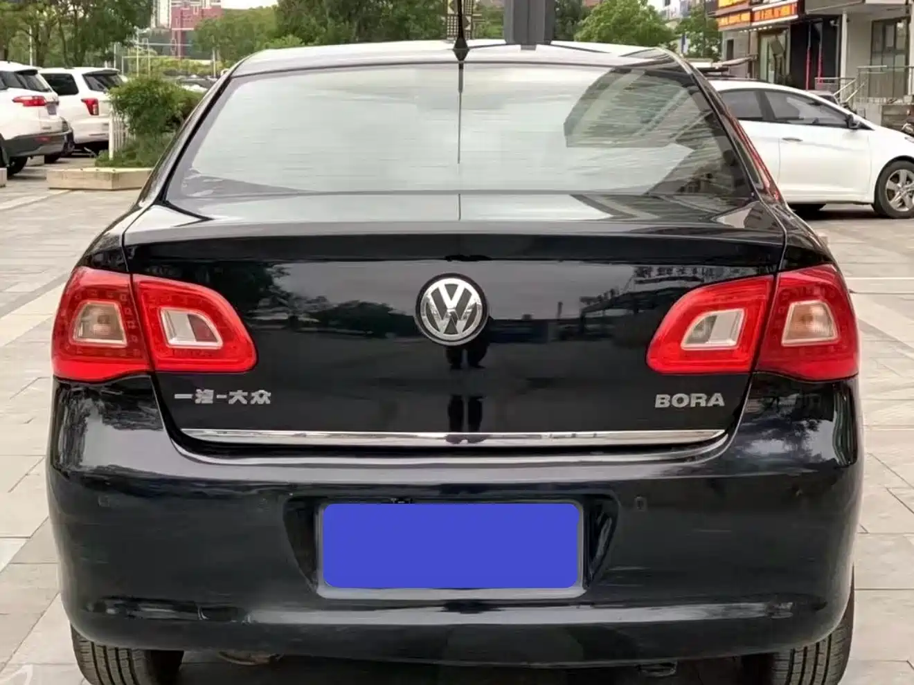Volkswagen Bora 2012 1.6L Automatic Comfort Model фото 7