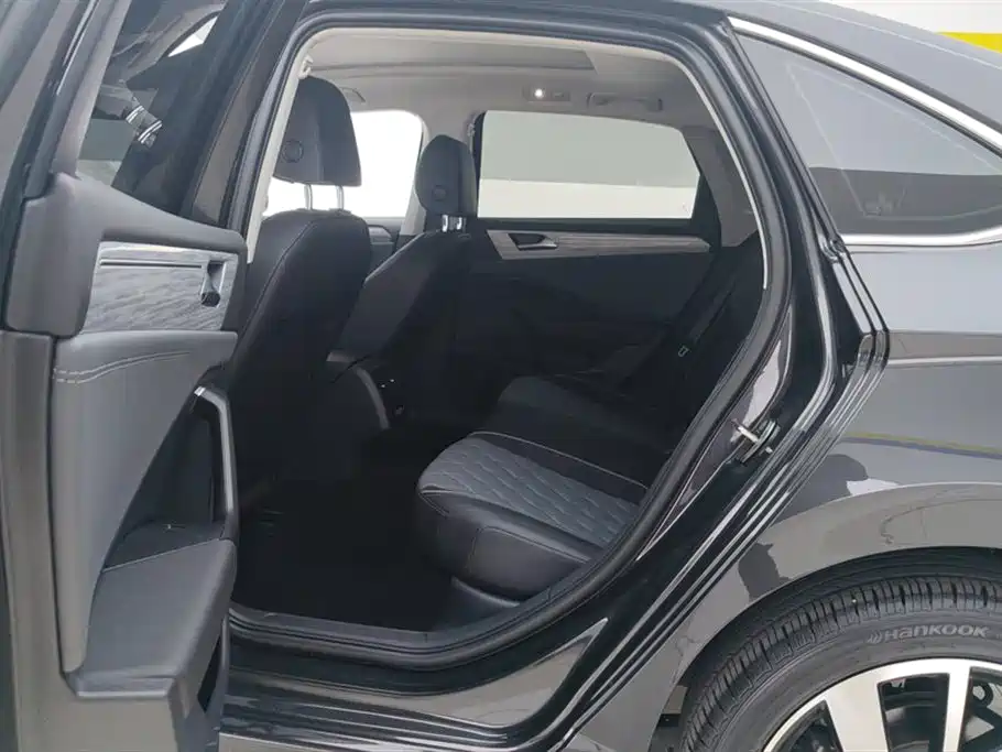 Volkswagen Sagitar 2023 300TSI DSG Excellence Edition фото 11
