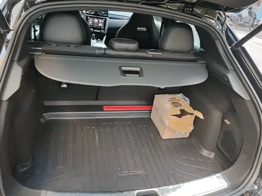 Lynk & Co 02 Hatchback 2022 2.0TD Pro фото 4