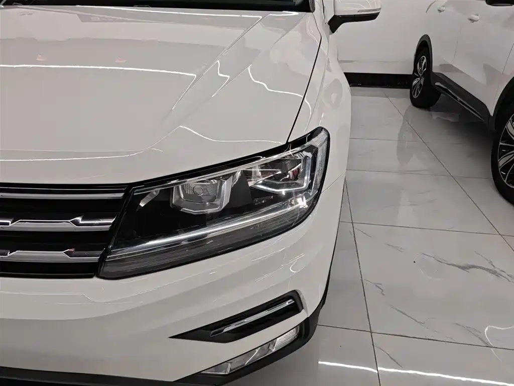 Volkswagen Tiguan L 2019 Facelift 330TSI Auto 2WD Panorama Comfort China VI фото 24