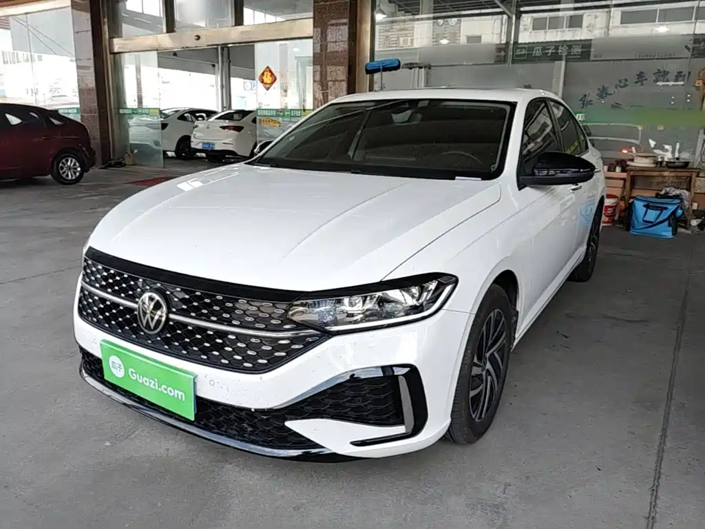 Volkswagen Lavida 2024 Model 300TSI DSG Starlight Leading Edition