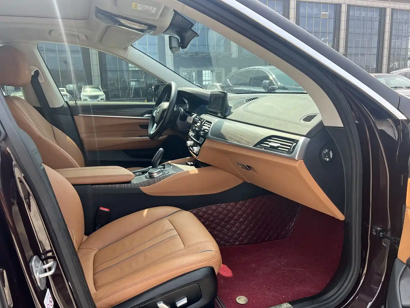 BMW 6 Series GT 2020 630i M Sport Package фото 4