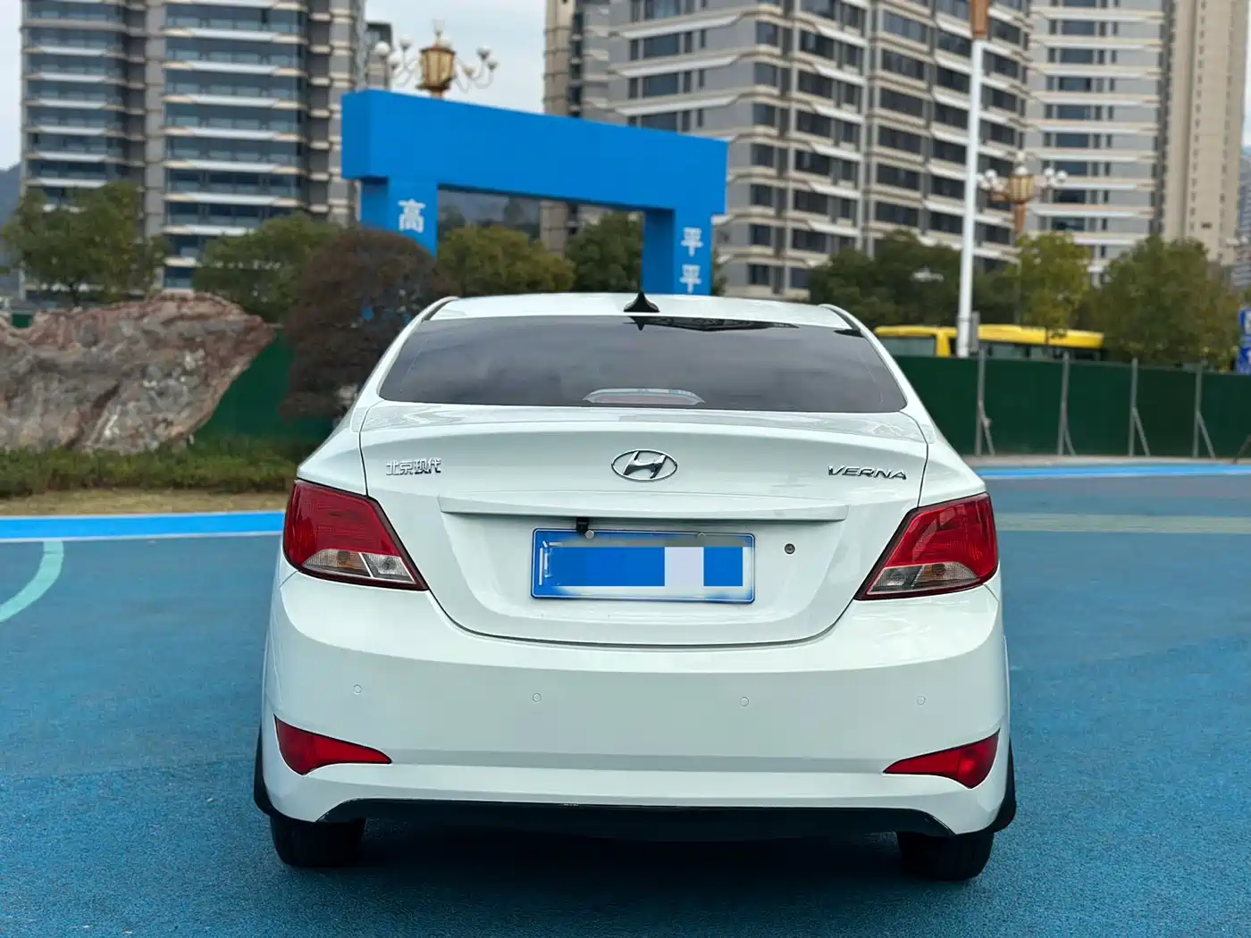 Hyundai Verna 2014 1.4L Automatic Smart GLS фото 12