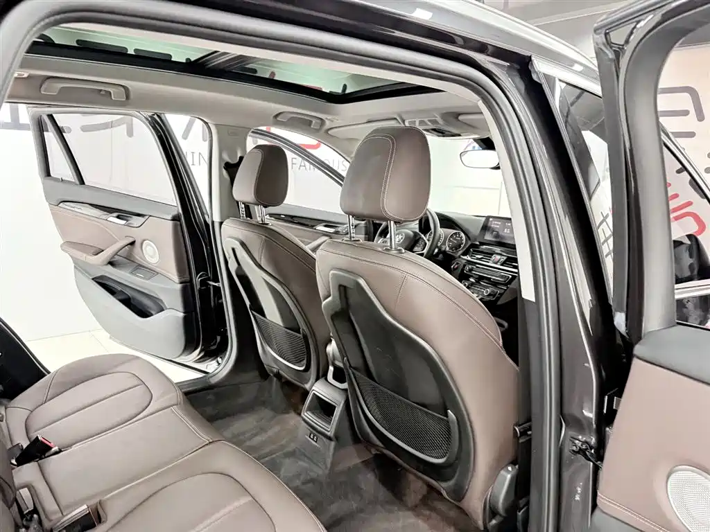 BMW X1 2021 sDrive20Li Fashion фото 15