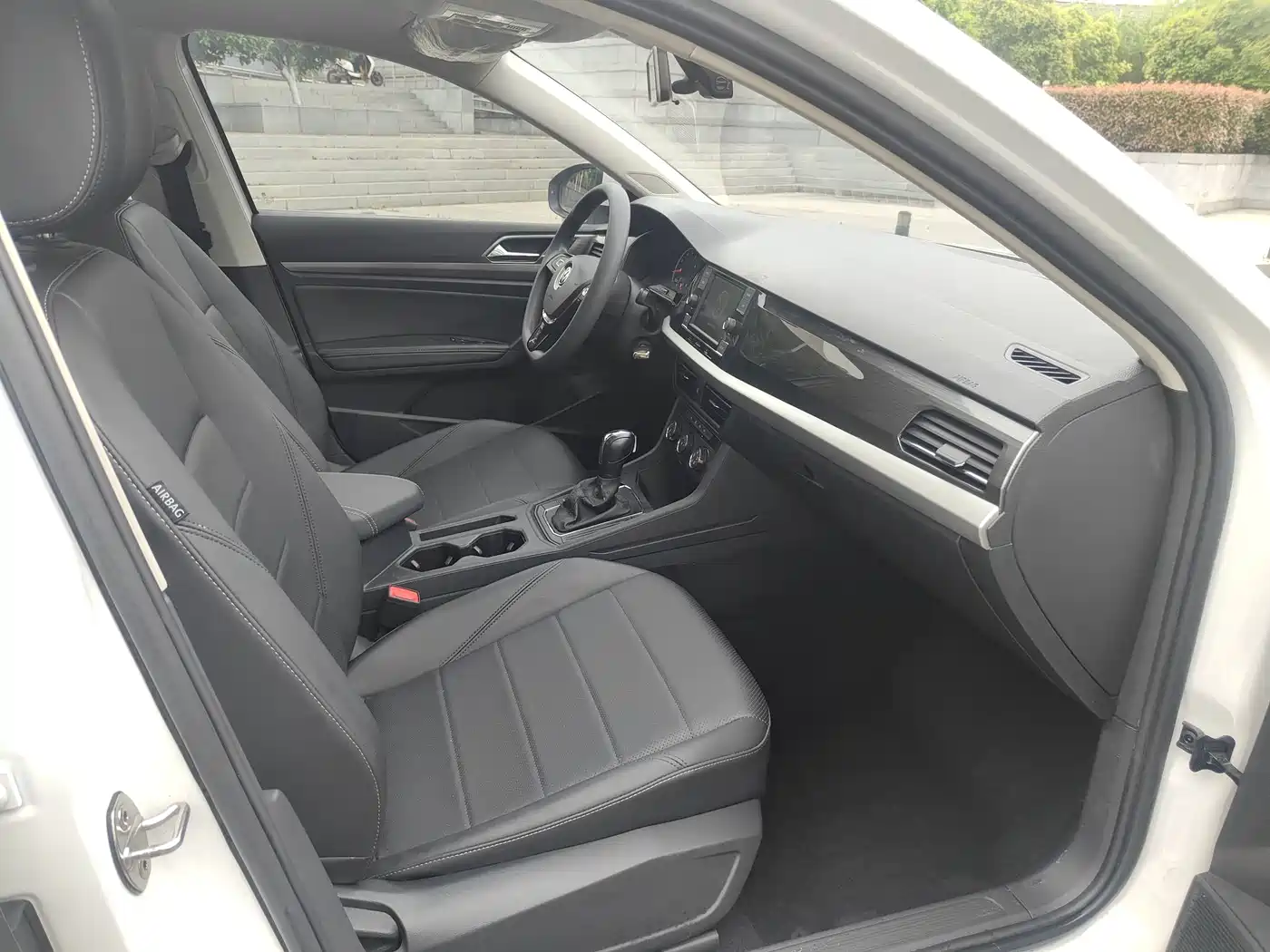 Volkswagen Lavida 2021 1.5L Auto Comfort Edition фото 8