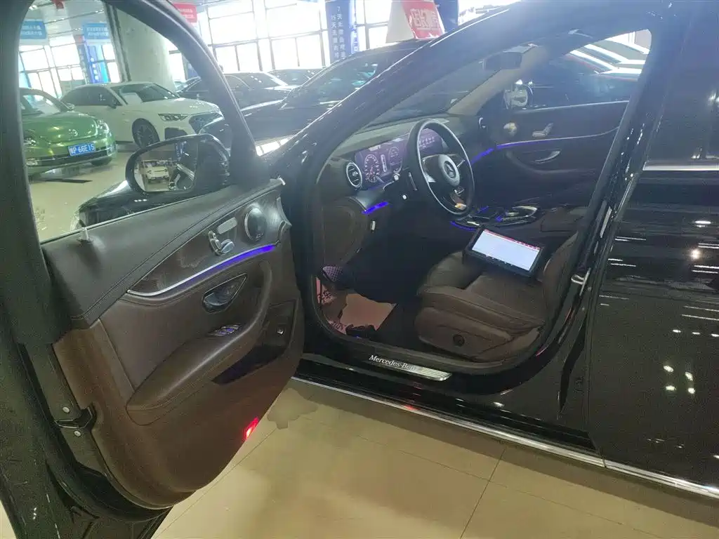 Mercedes-Benz E-Class 2016 E 200 L фото 16