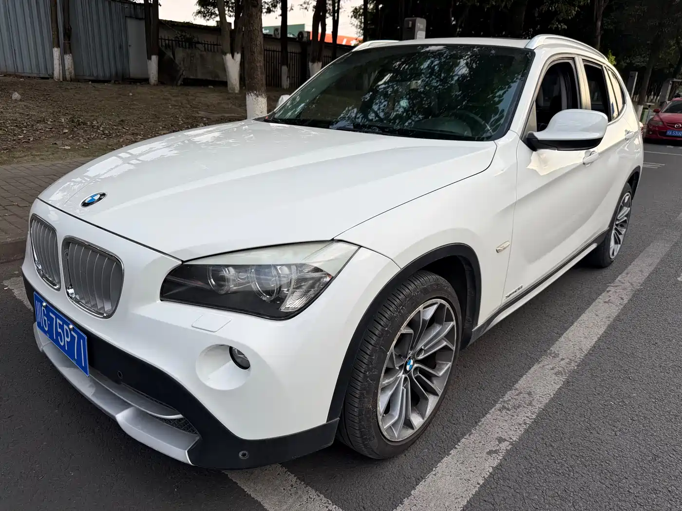 BMW X1 2012 xDrive28i Luxury Model