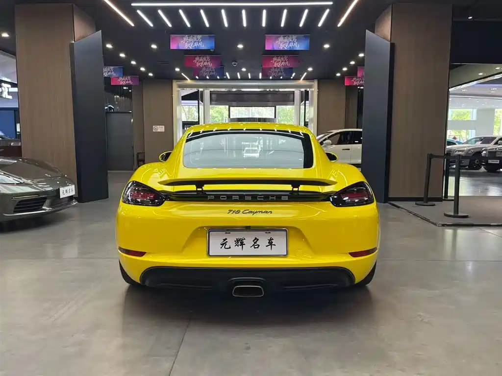 Porsche 718 2018 Cayman 2.0T фото 17
