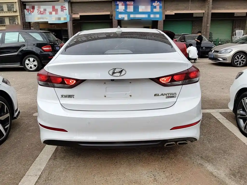 Hyundai Elantra 2018 1.4T DCT Dynamic·Vitality Model фото 6