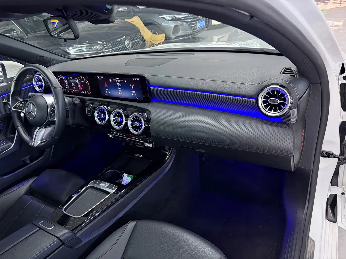 Mercedes-Benz A-Class 2023 A 180 L фото 17