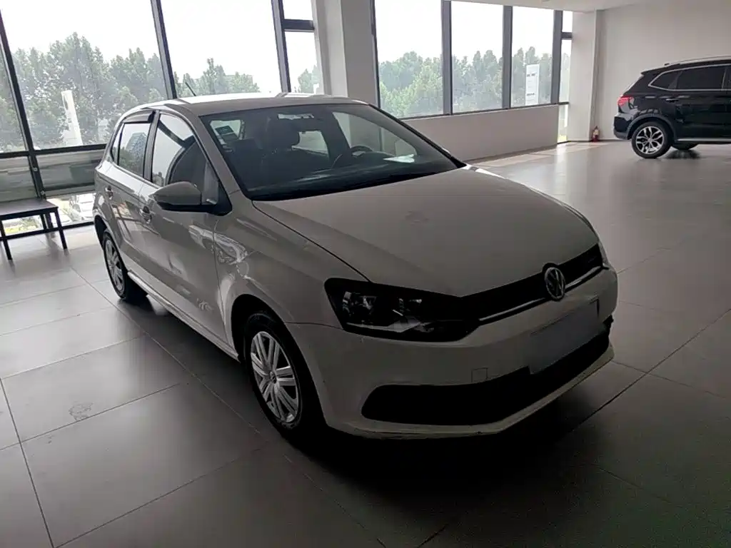 Фото 4 - Volkswagen Polo