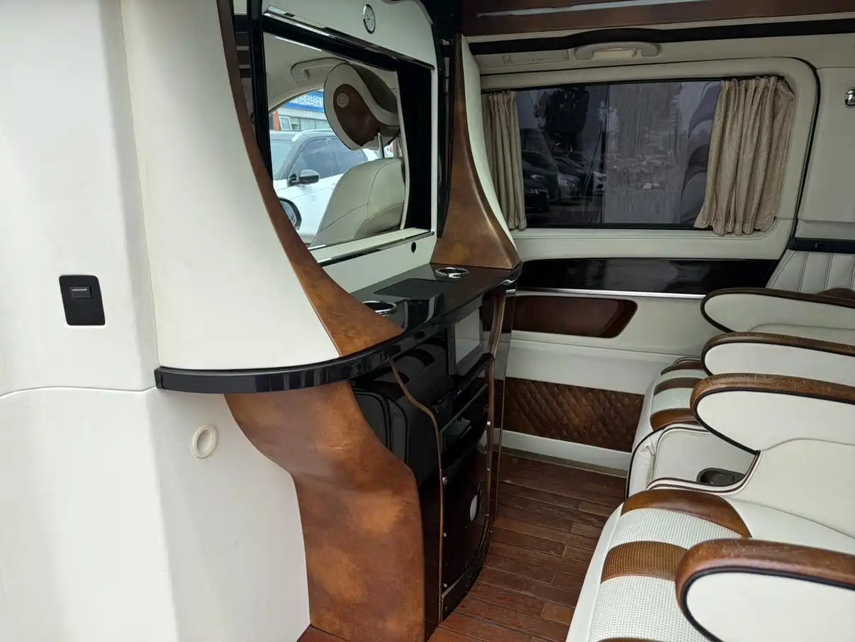 MERCEDES-BENZ V CLASS