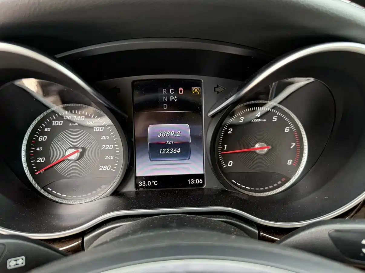 MERCEDES-BENZ V CLASS