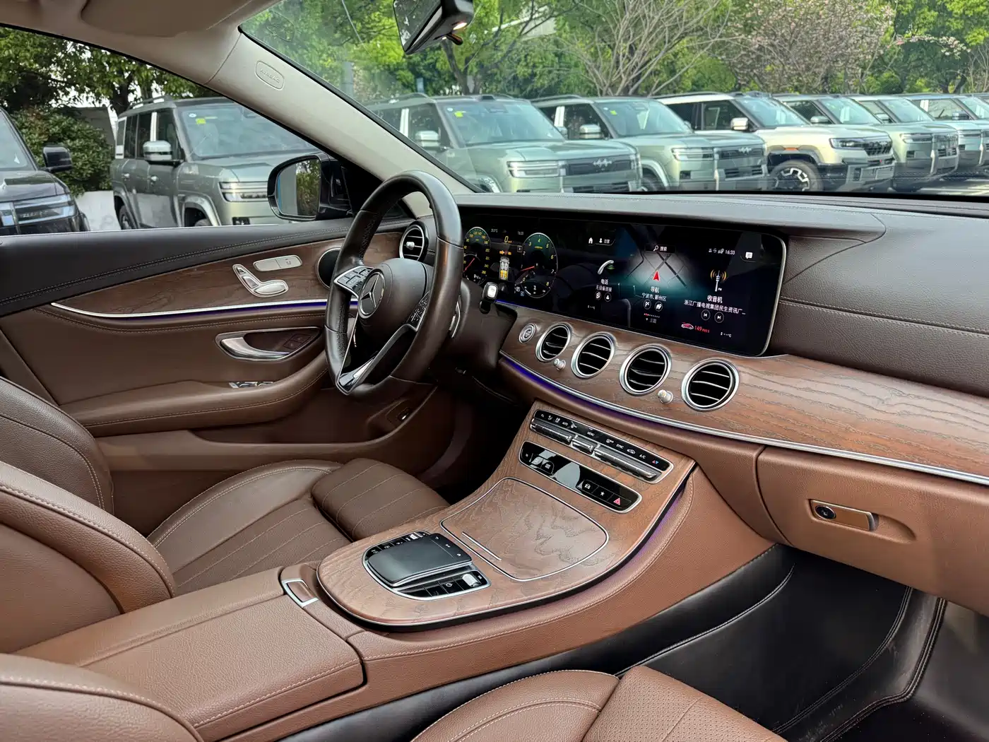 Mercedes-Benz E-Class 2022 E 260 L фото 15