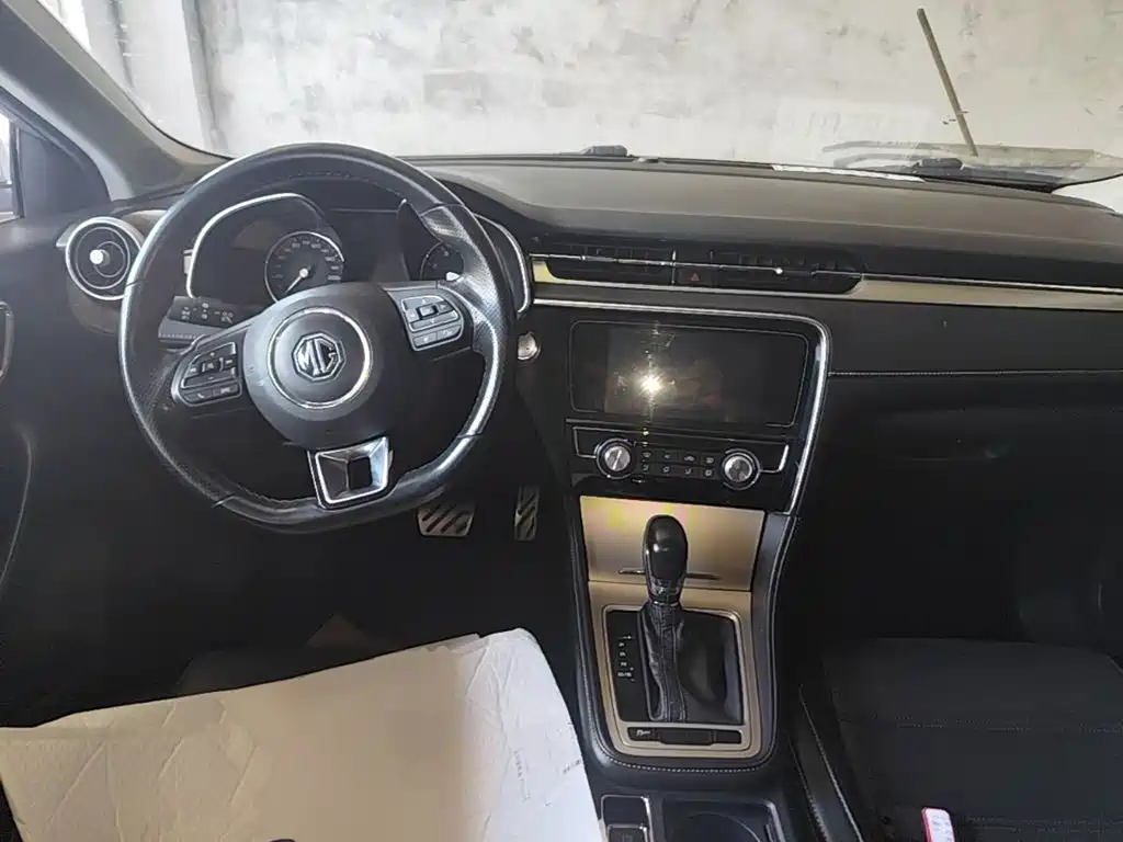 MG MG6 2018 2017 20T Automatic Luxury Smart Connect Version (China V)
