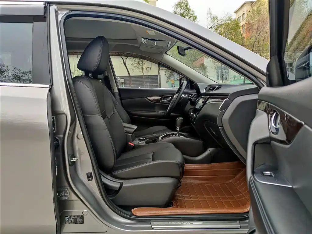 Фото 8 - Nissan X-Trail