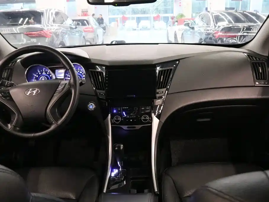 Hyundai Sonata 2013 2013 2.4L Automatic Luxury Edition (China IV)