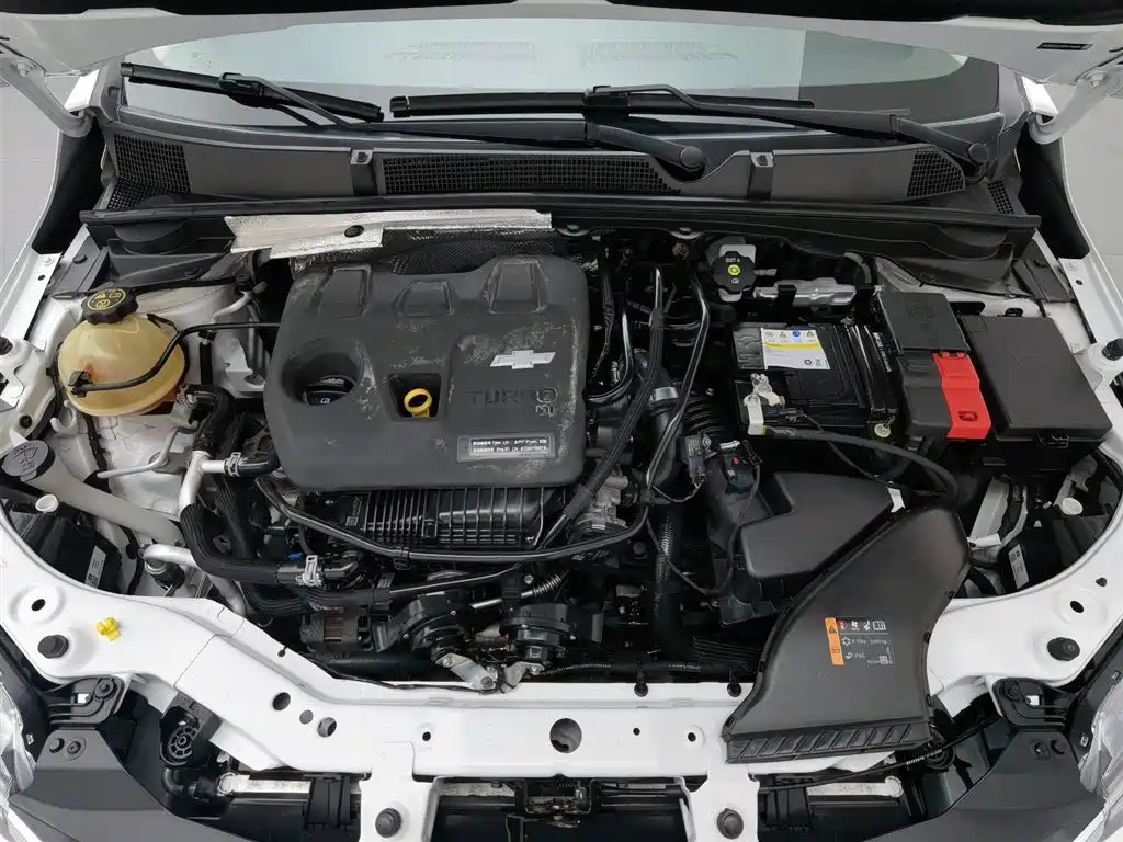 CHEVROLET KOVOZ