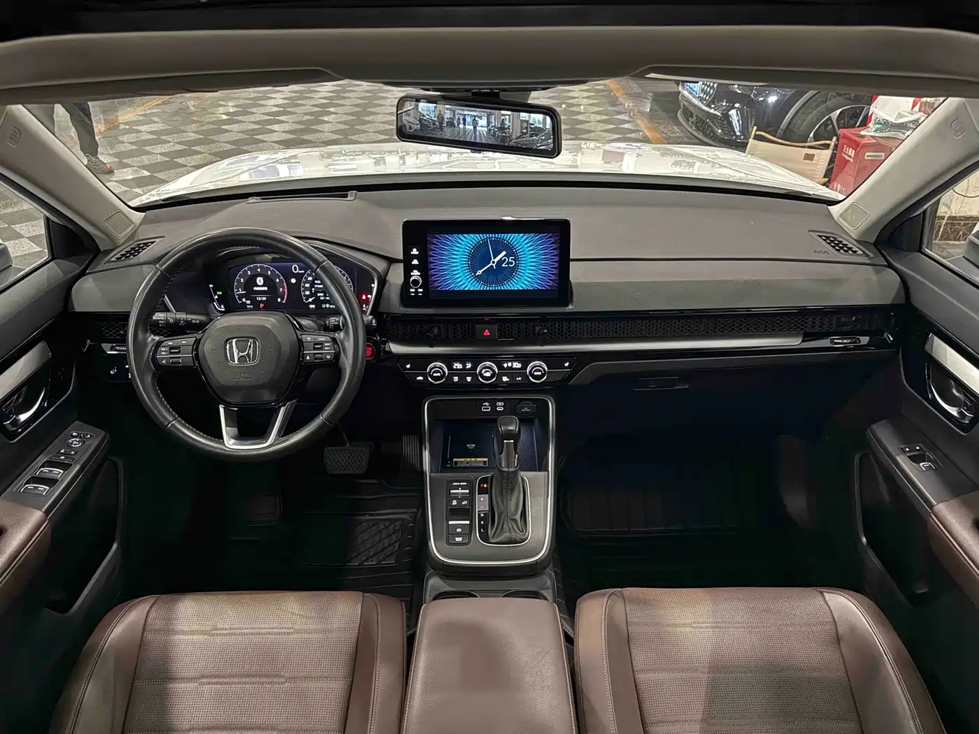 Фото 10 - Honda CR-V