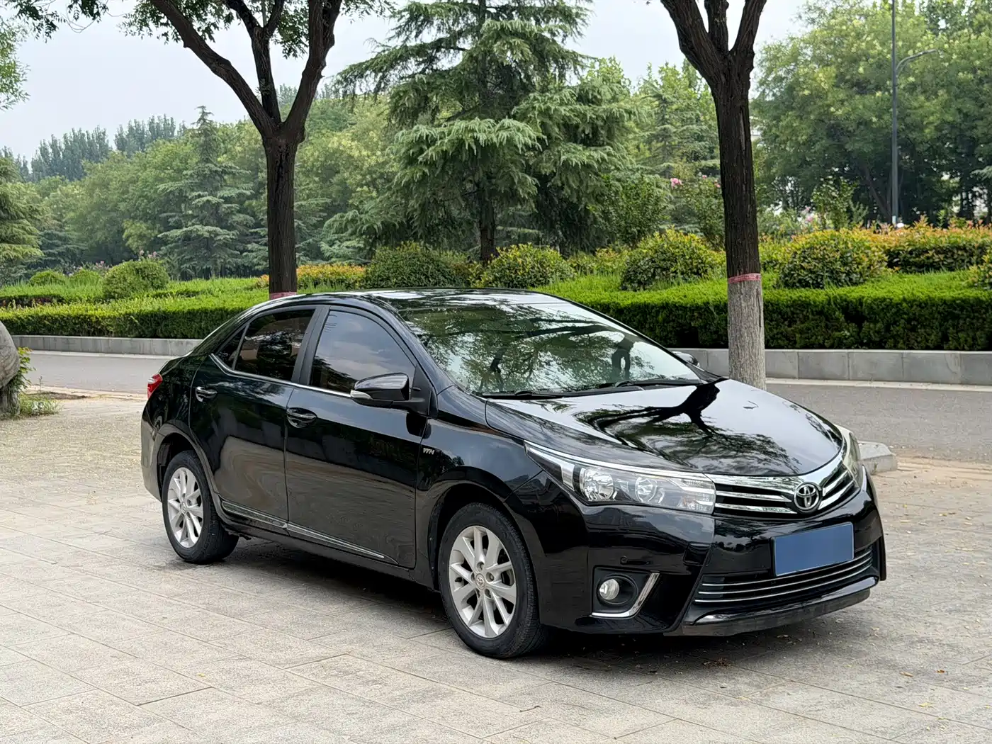 Фото 3 - Toyota Corolla