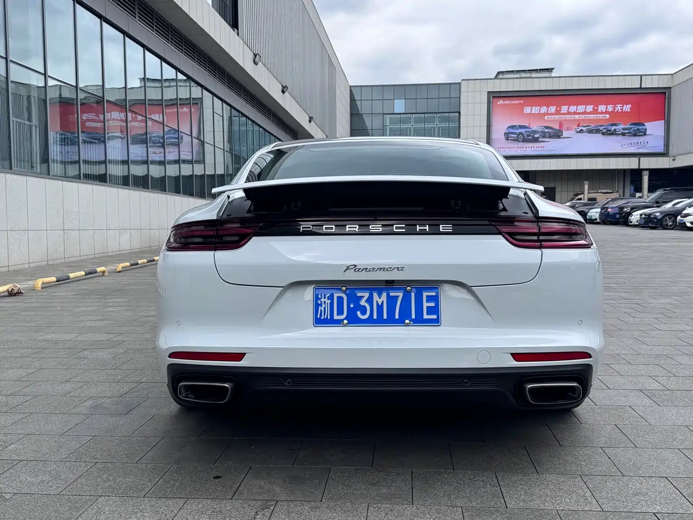 Porsche Panamera 2017 Panamera Executive Long Wheelbase 3.0T фото 7