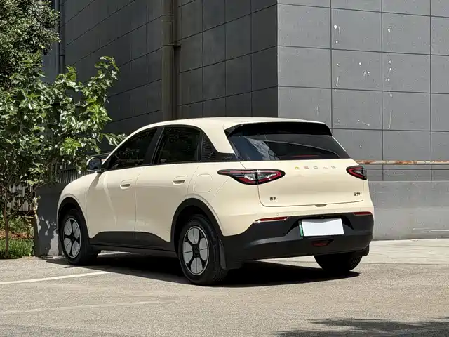 Geely Galaxy Starry Wish 2025 310km Youth Edition — фото 4